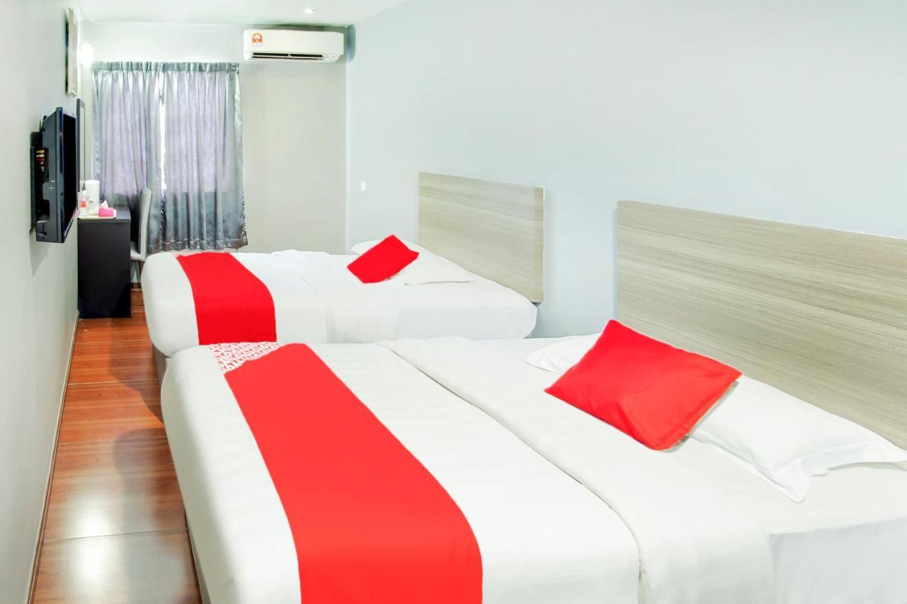 Hotel Zamburger Gelang Patah Formerly V3 Hotel Nusajaya  Eksteriør billede