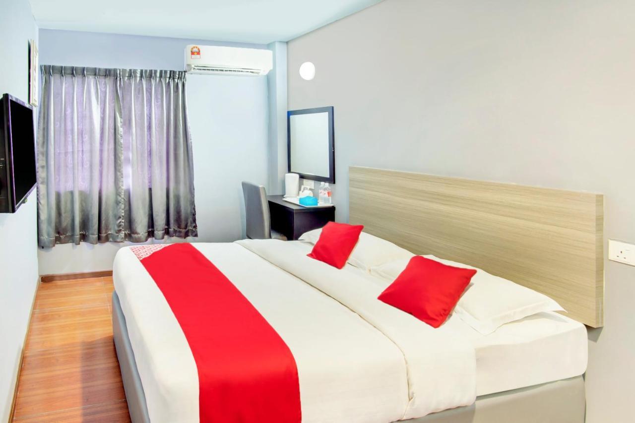 Hotel Zamburger Gelang Patah Formerly V3 Hotel Nusajaya  Eksteriør billede